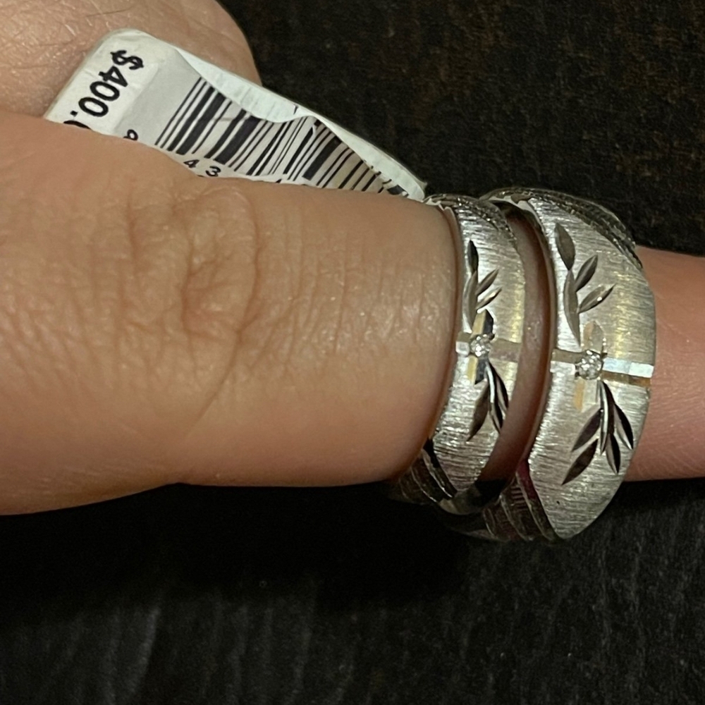Elegant Silver Floral Ring